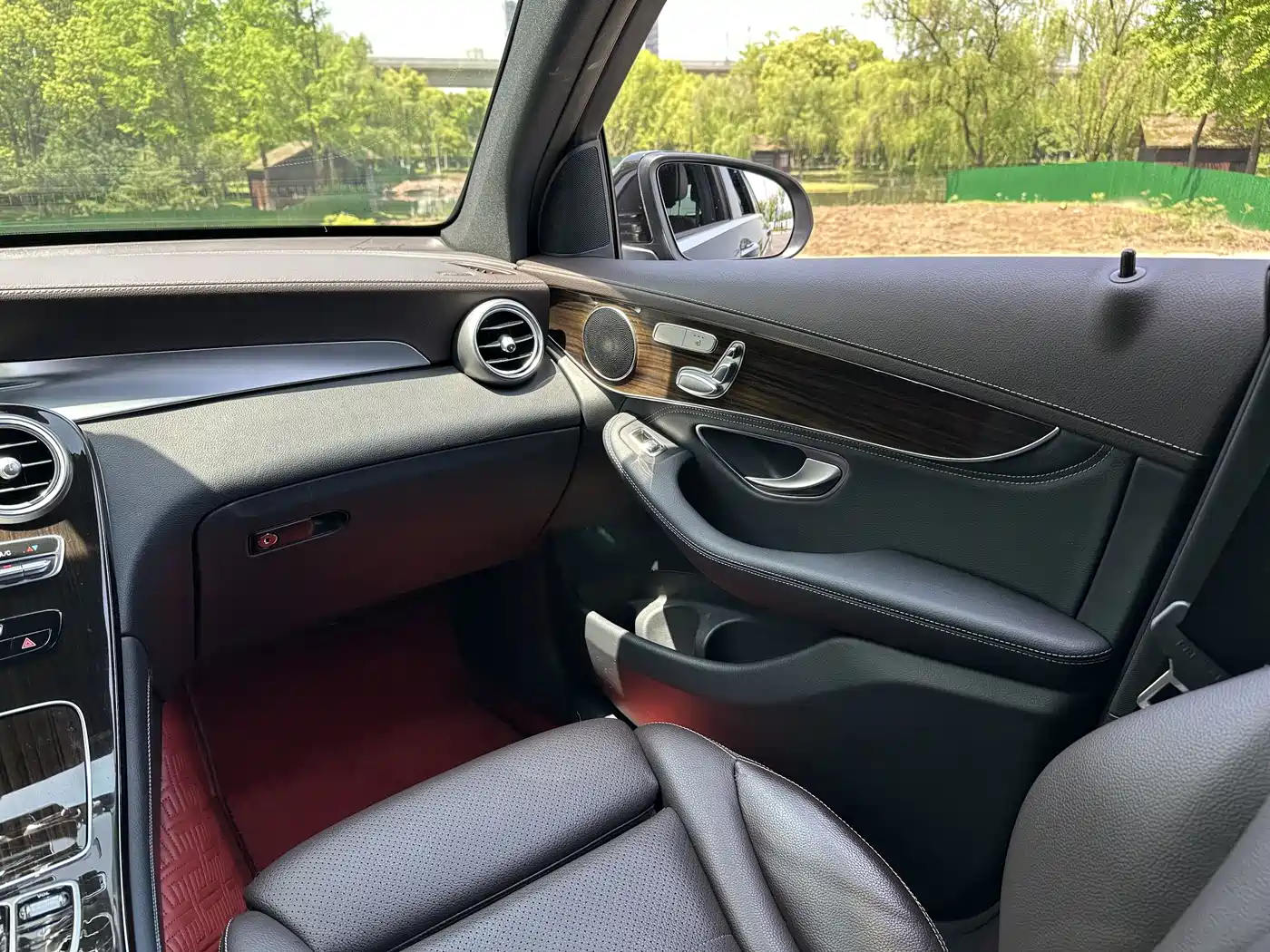 Mercedes-Benz GLC 2017 GLC 260 4MATIC Dynamic фото 15