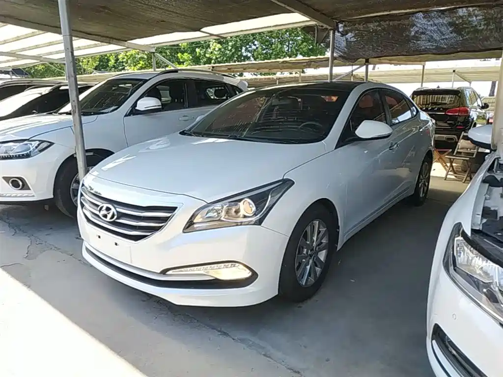 Hyundai Mistra 2014 1.8L Auto Smart GLS
