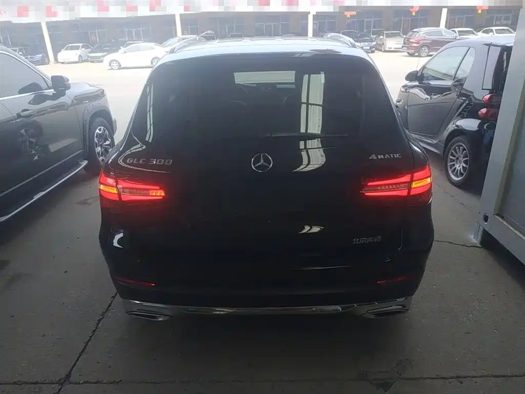 Mercedes-Benz GLC 2016 GLC 300 4MATIC Dynamic фото 6