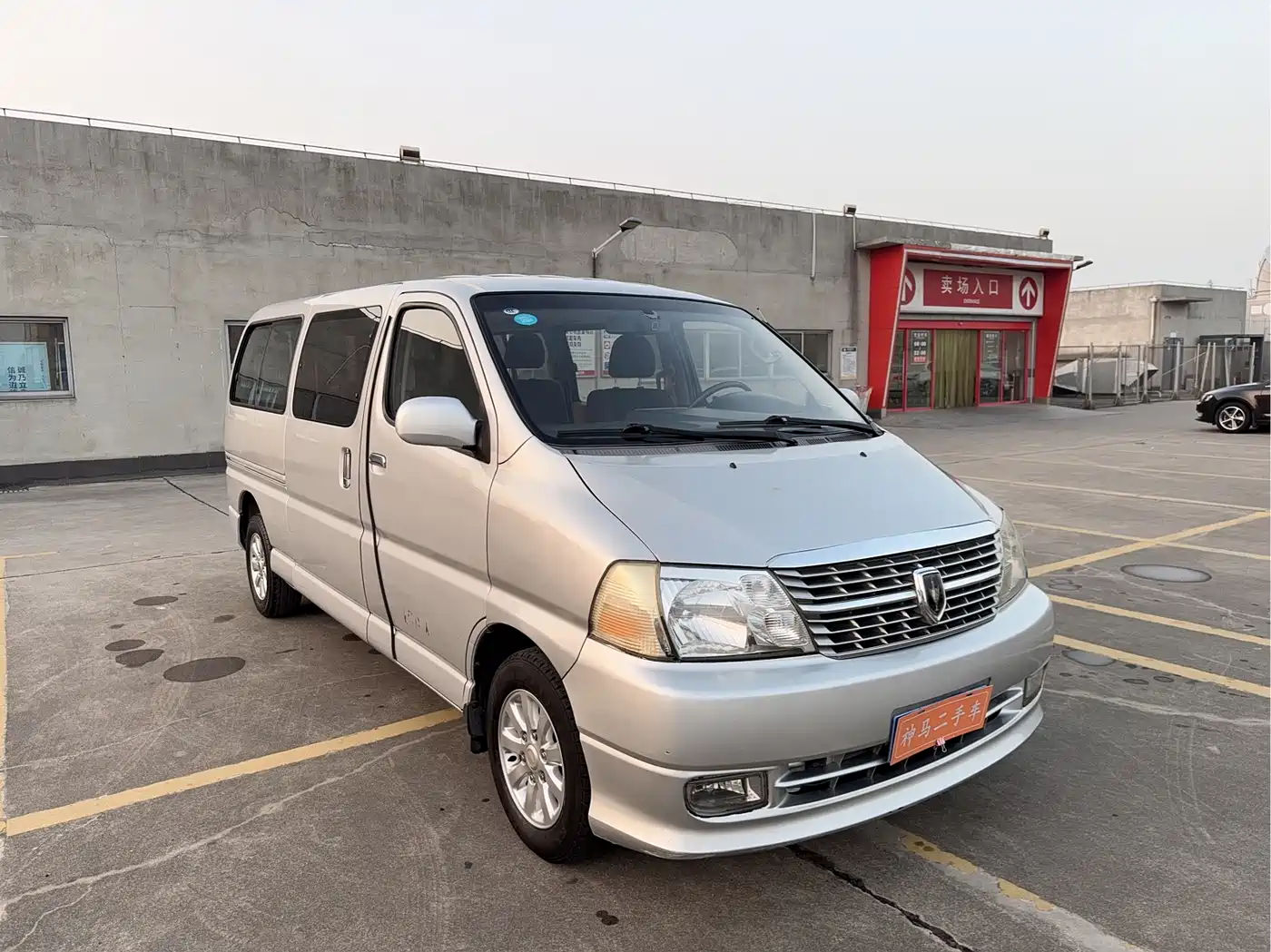 Jinbei Grace 2015 2015 2.0L Classic Edition Base Model Long Wheelbase 7-Seater