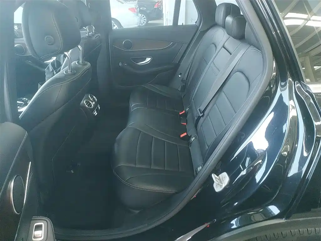 Mercedes-Benz GLC 2016 GLC 300 4MATIC Dynamic фото 17