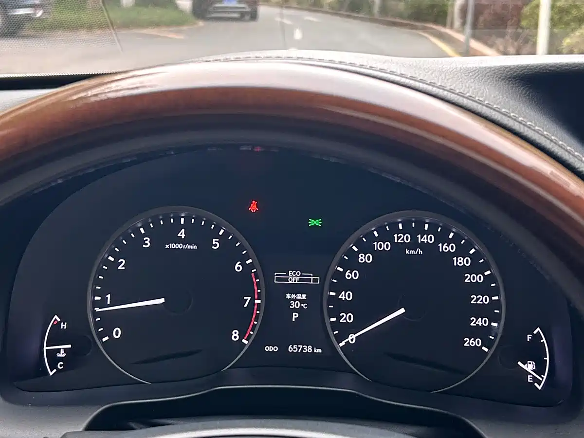 Lexus ES 2013 250 Elegance Edition фото 14