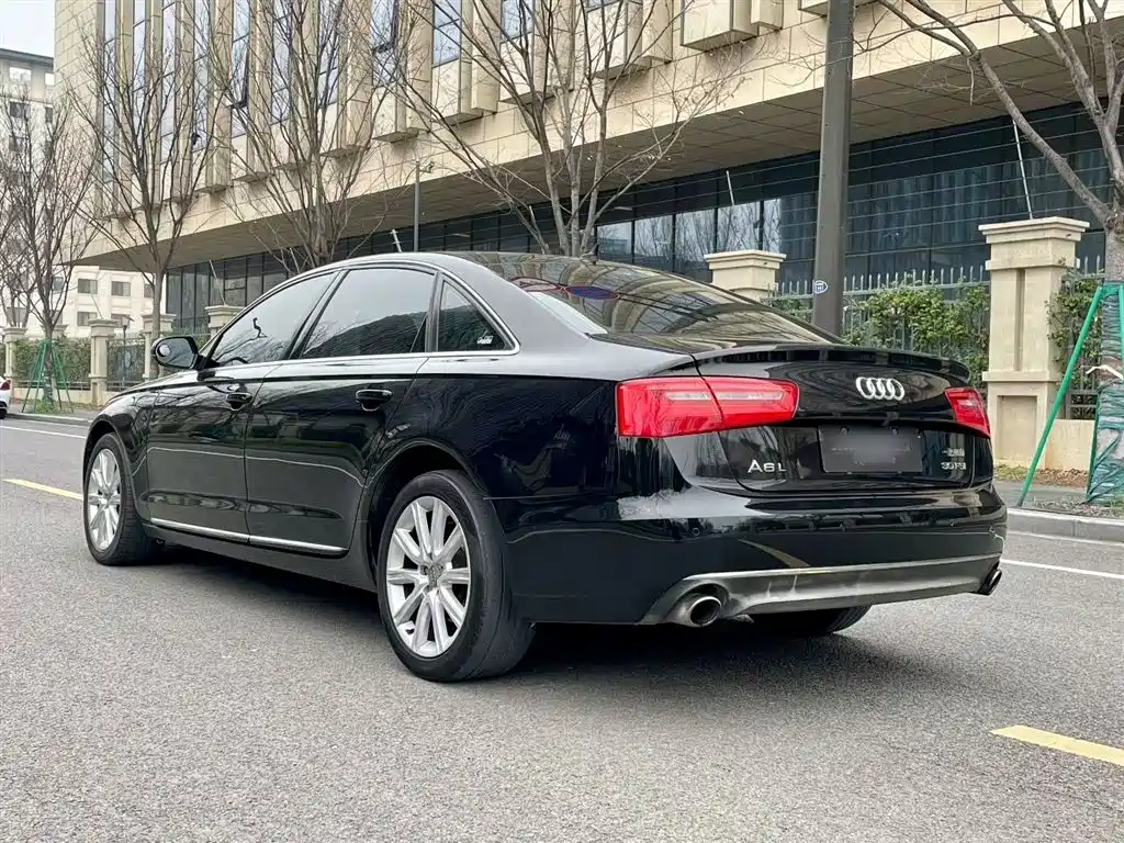 Audi A6L 2014 30 FSI Technology фото 22