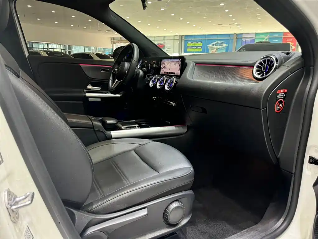 Mercedes-Benz GLA 2022 GLA 220 4MATIC фото 11