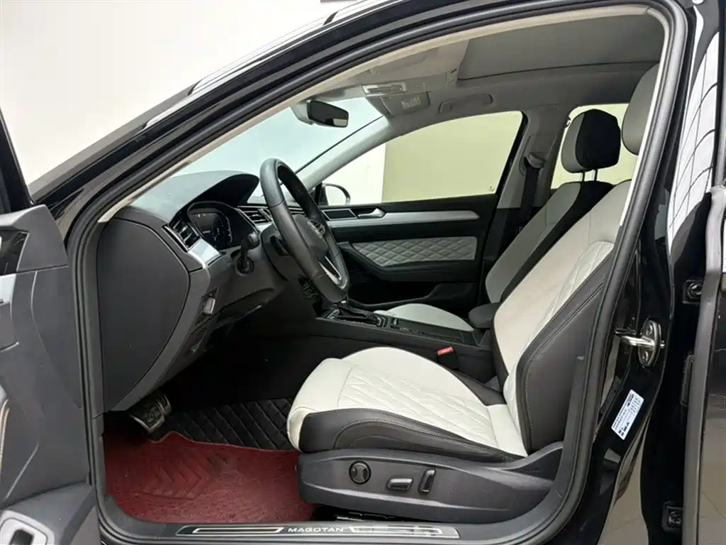 Volkswagen Magotan 2025 Popular Edition 330TSI DSG Luxury фото 22
