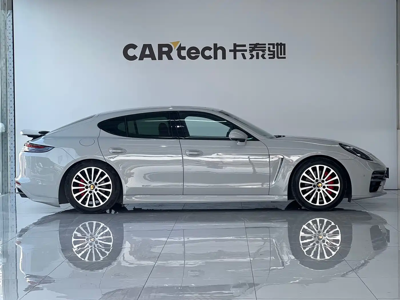 Porsche Panamera 2010 Panamera 3.6L фото 4