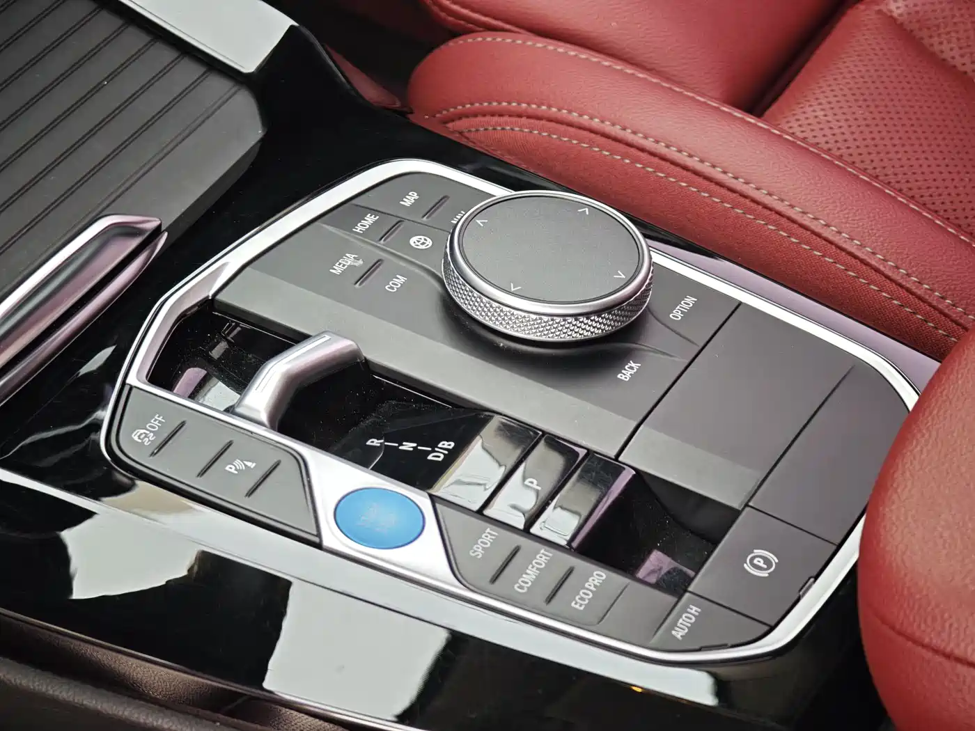 BMW iX3 2024 Leading Edition фото 10