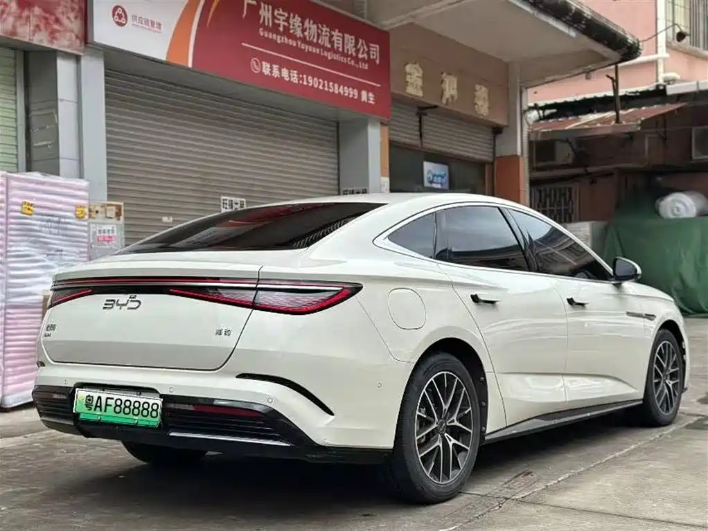 BYD Seal 2023 DM-i 1.5T 121km Premium фото 4