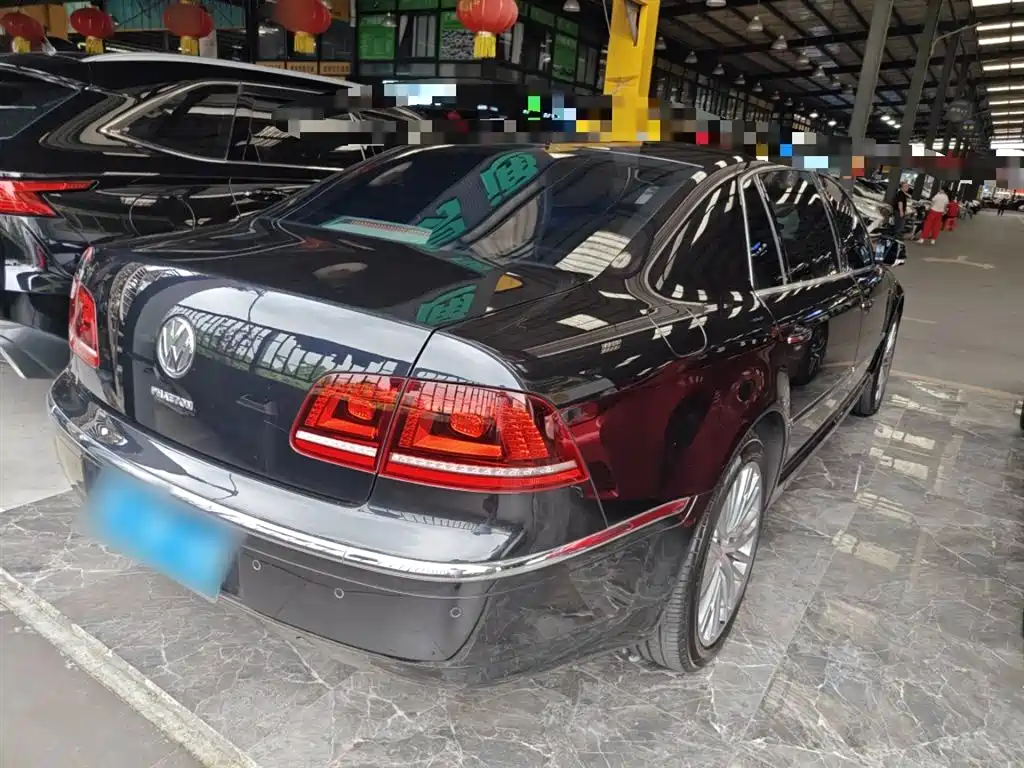 Volkswagen Phaeton 2015 Model 3.0L Exclusive Edition фото 5