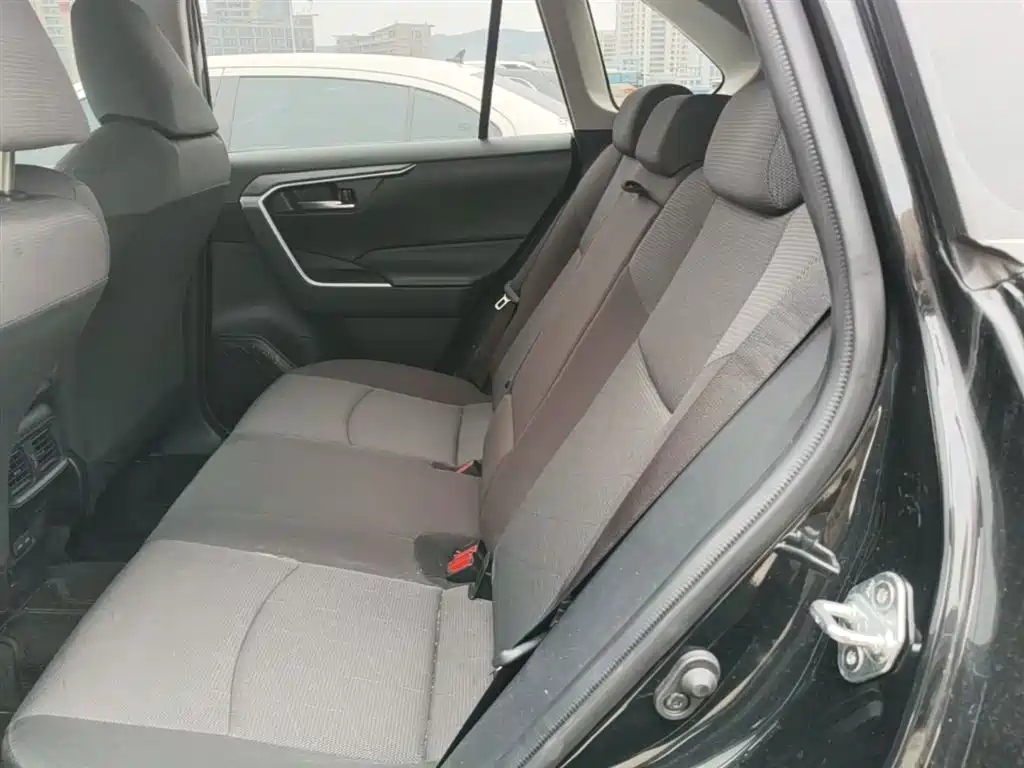 Toyota RAV4 Rongfang 2021 2.0L CVT 2WD Trend фото 17