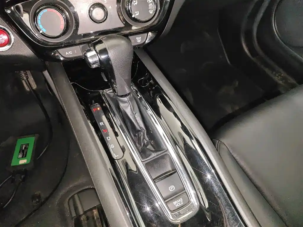 صورة 14 - Honda Vezel