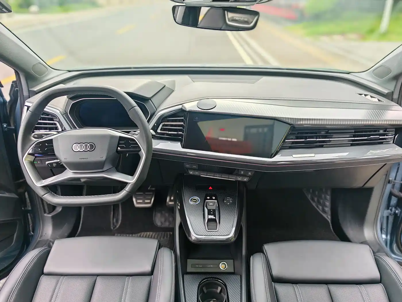 Audi Q4 e-tron 2024 40 e-tron Creation Edition фото 12