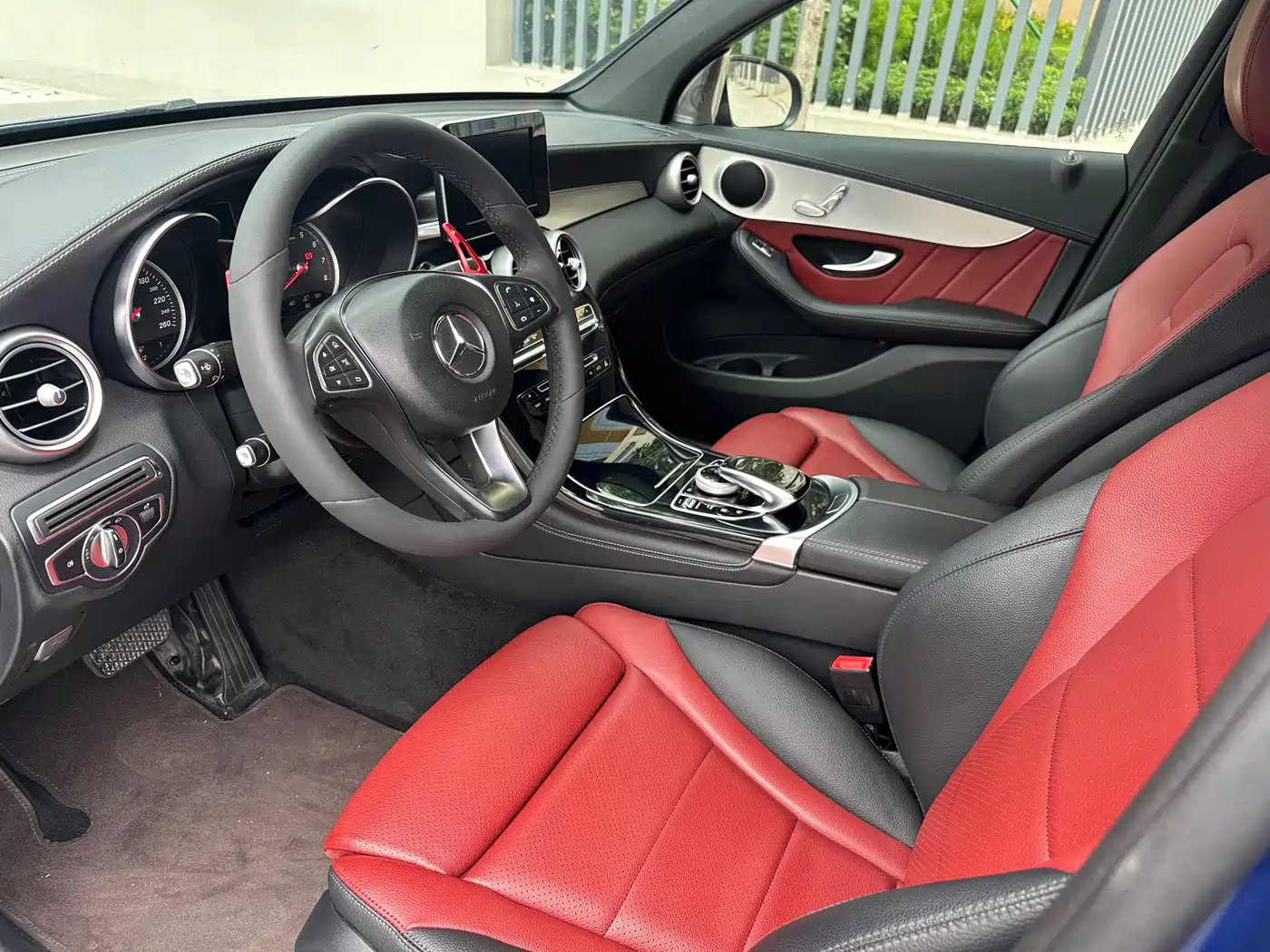 Mercedes-Benz GLC Coupe 2018 GLC 200 4MATIC Coupe SUV фото 9