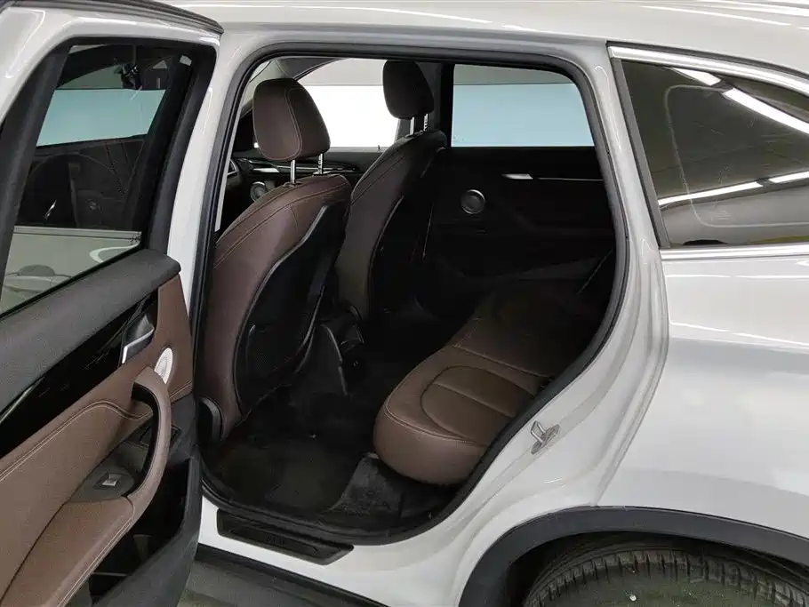 BMW X1 2021 sDrive20Li Fashion фото 11