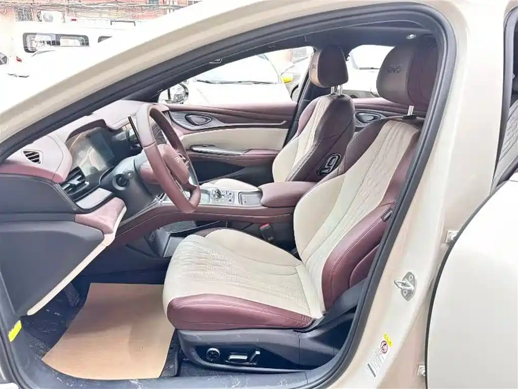 BYD Seal 2023 DM-i 1.5T 121km Premium фото 8