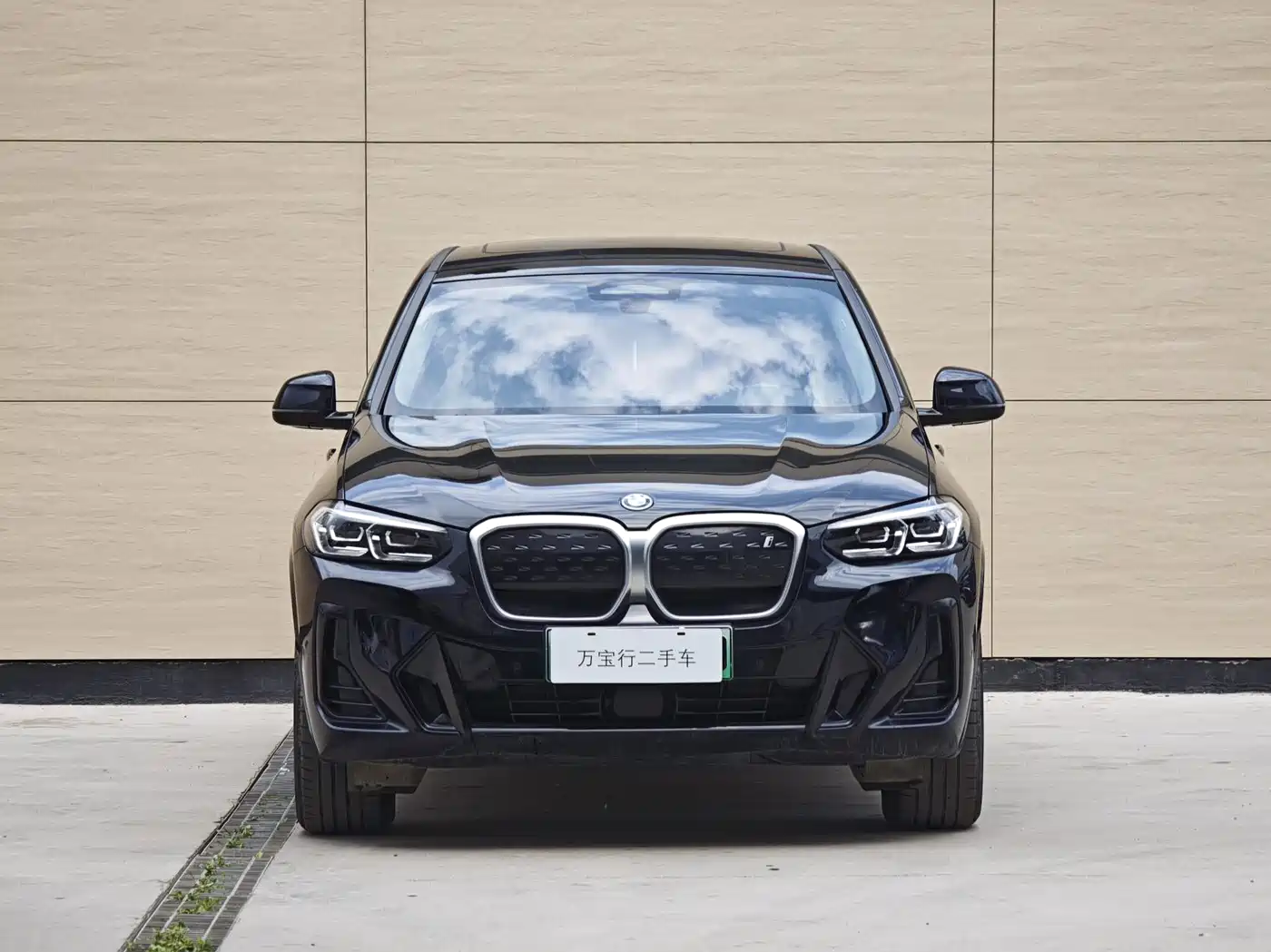 BMW iX3 2024 Leading Edition фото 3