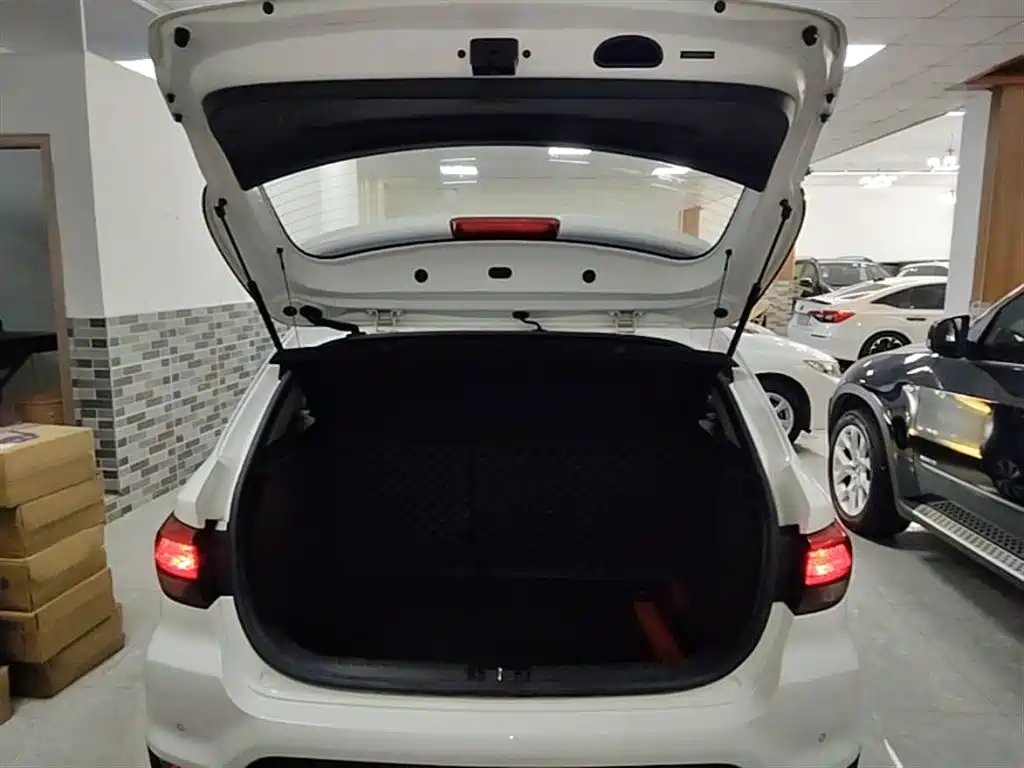 Kia KX CROSS 2017 1.4L AT GLS фото 19