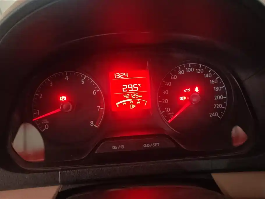 Volkswagen Jetta 2015 Quality Edition 1.4L Manual Fashion фото 14