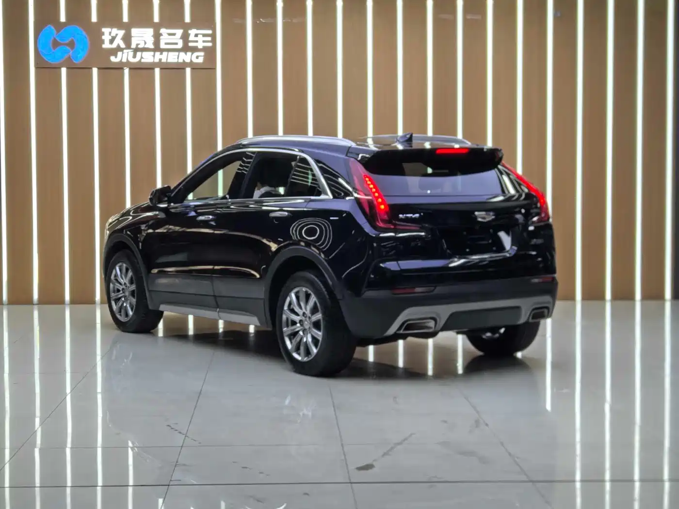 Cadillac XT4 2021 28T FWD Luxury Edition фото 16