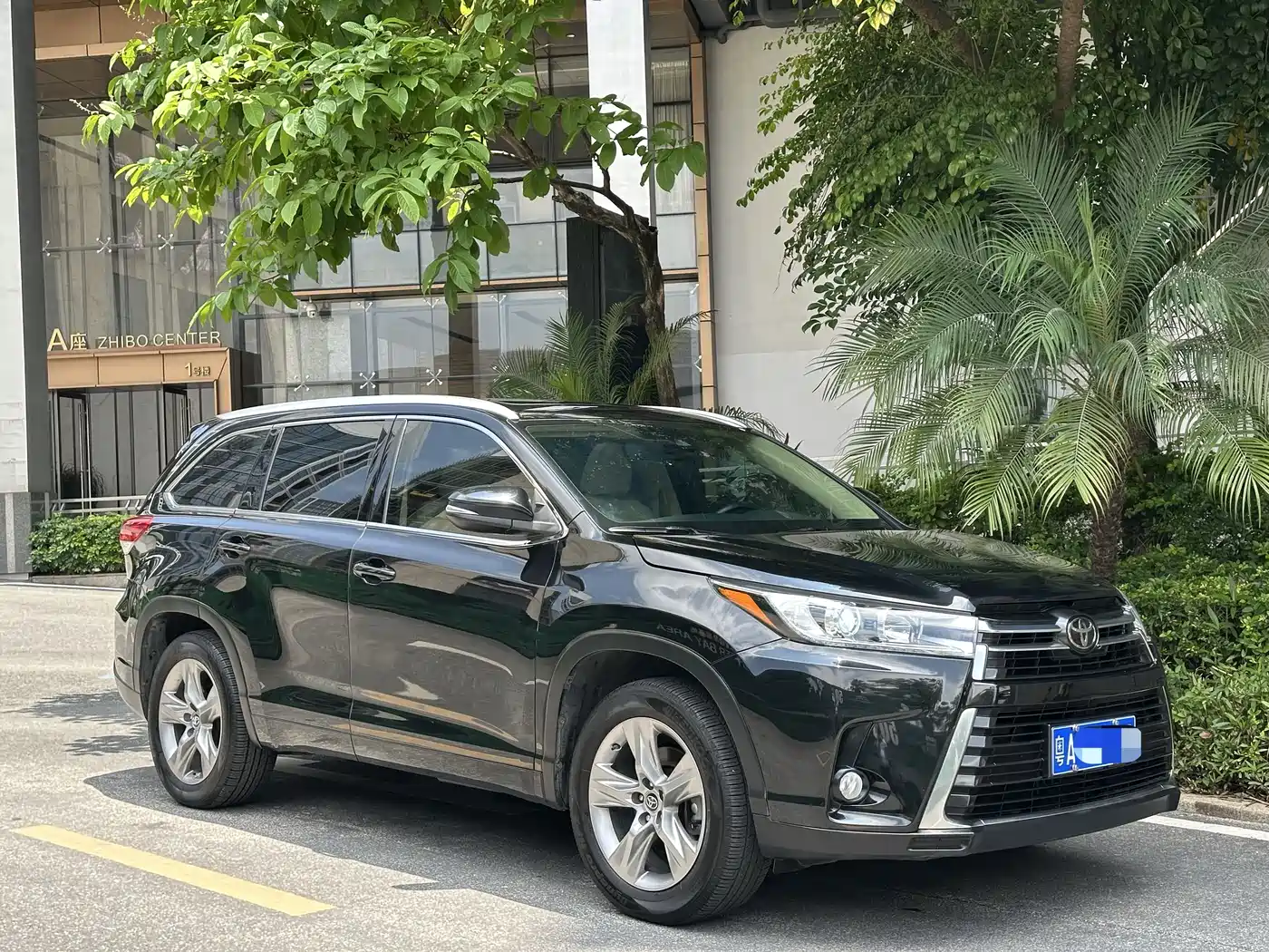 Toyota Highlander 2018 2.0T 4WD Premium 7-seater China VI фото 6