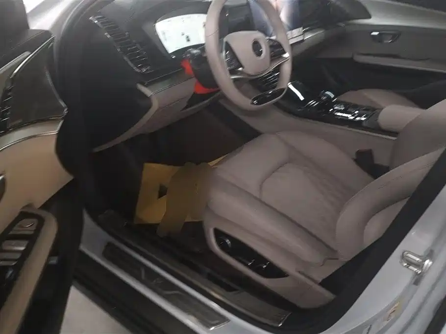 BYD Han 2025 DM-i 125KM Premium фото 9