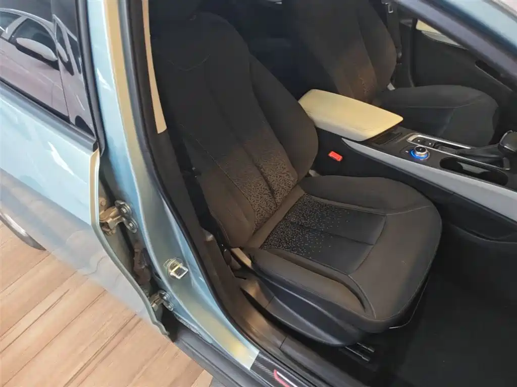 Buick Velite 6 2022 PHEV Connected Fashion фото 20