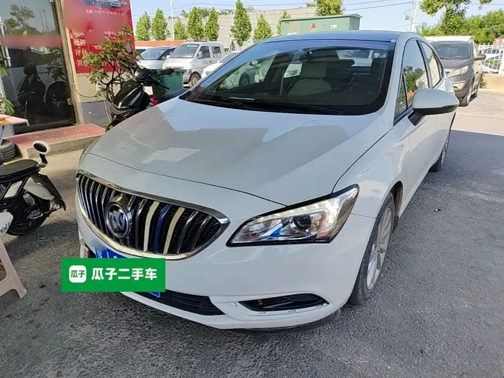 Buick Verano 2015 Sedan 15S Automatic Progressive фото 2
