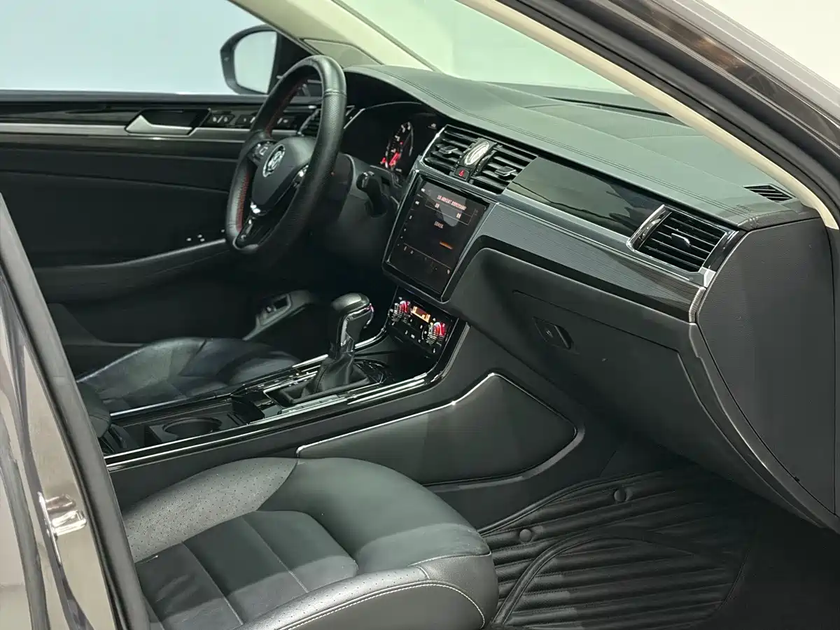 Volkswagen Phideon 2018 2018 Facelift 380TSI FWD Business