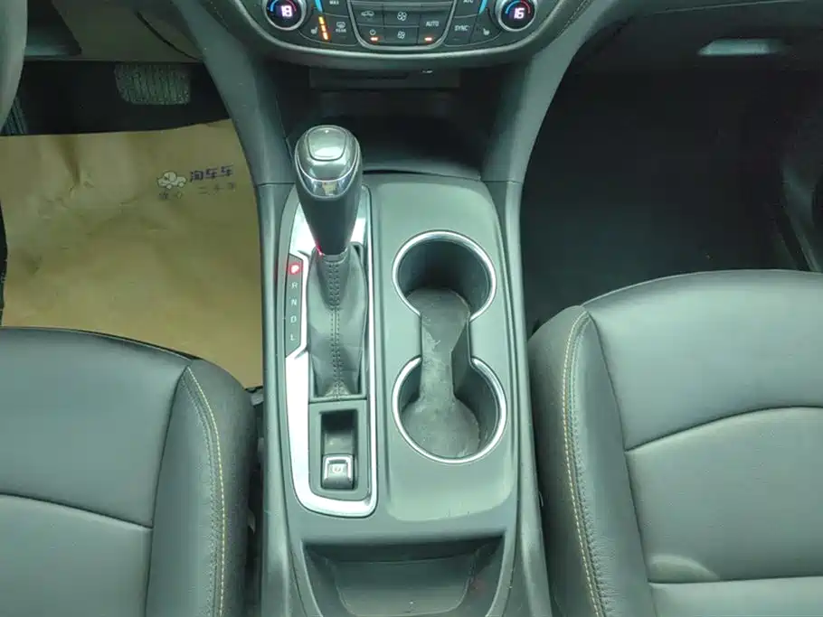 Chevrolet Equinox 2019 535T Auto Control Edition China V фото 16