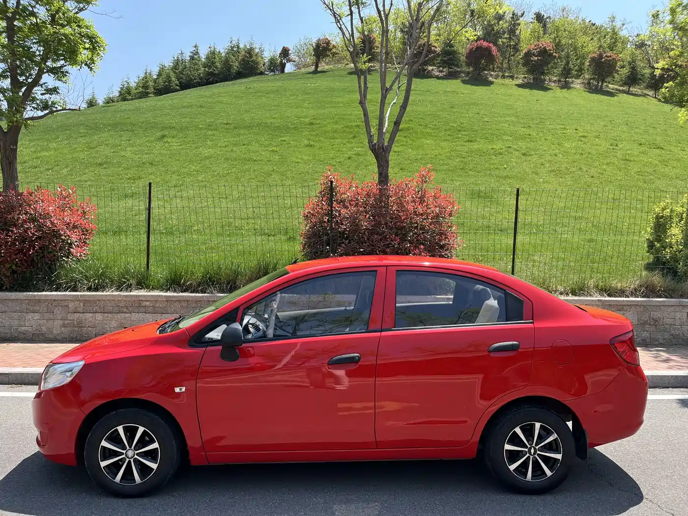 Chevrolet Sail 2013 Sedan 1.2L Manual Fashion Happiness Edition фото 32