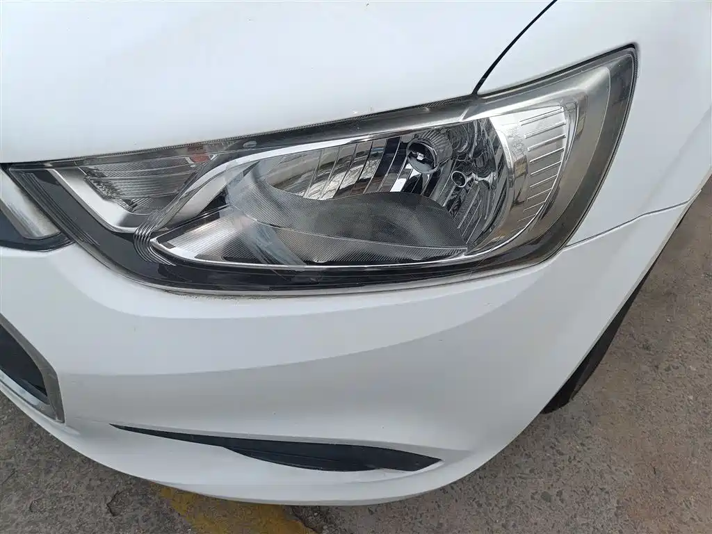 Chevrolet Aveo 2014 Sedan 1.4SL AT Fashion Sunroof Edition фото 24
