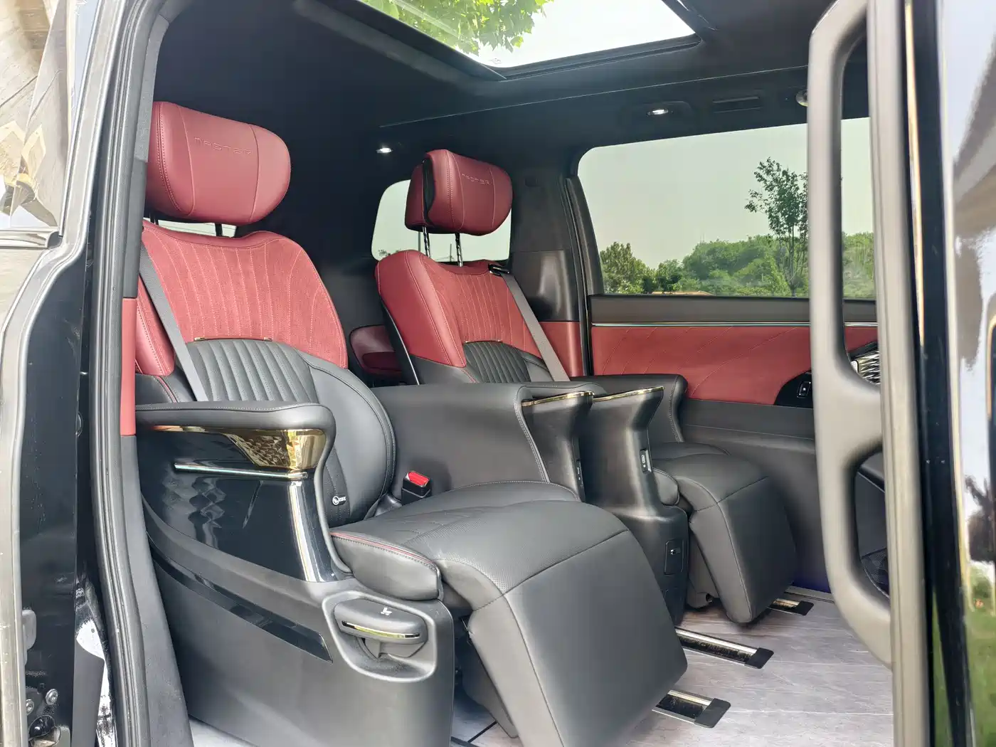 GAC Trumpchi Trumpchi M8 2024 Patriarch Series 400T Ultimate Edition фото 9