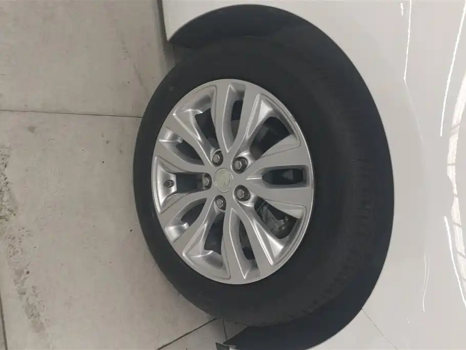 Buick Excelle 2021 Exemplar 1.5L Auto Elite фото 6