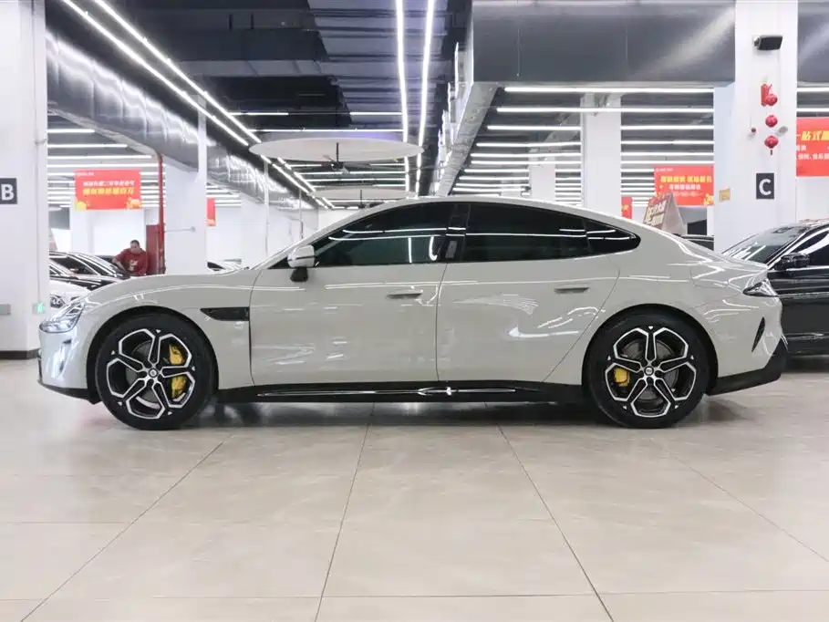 XIAOMI CAR XIAOMI SU7