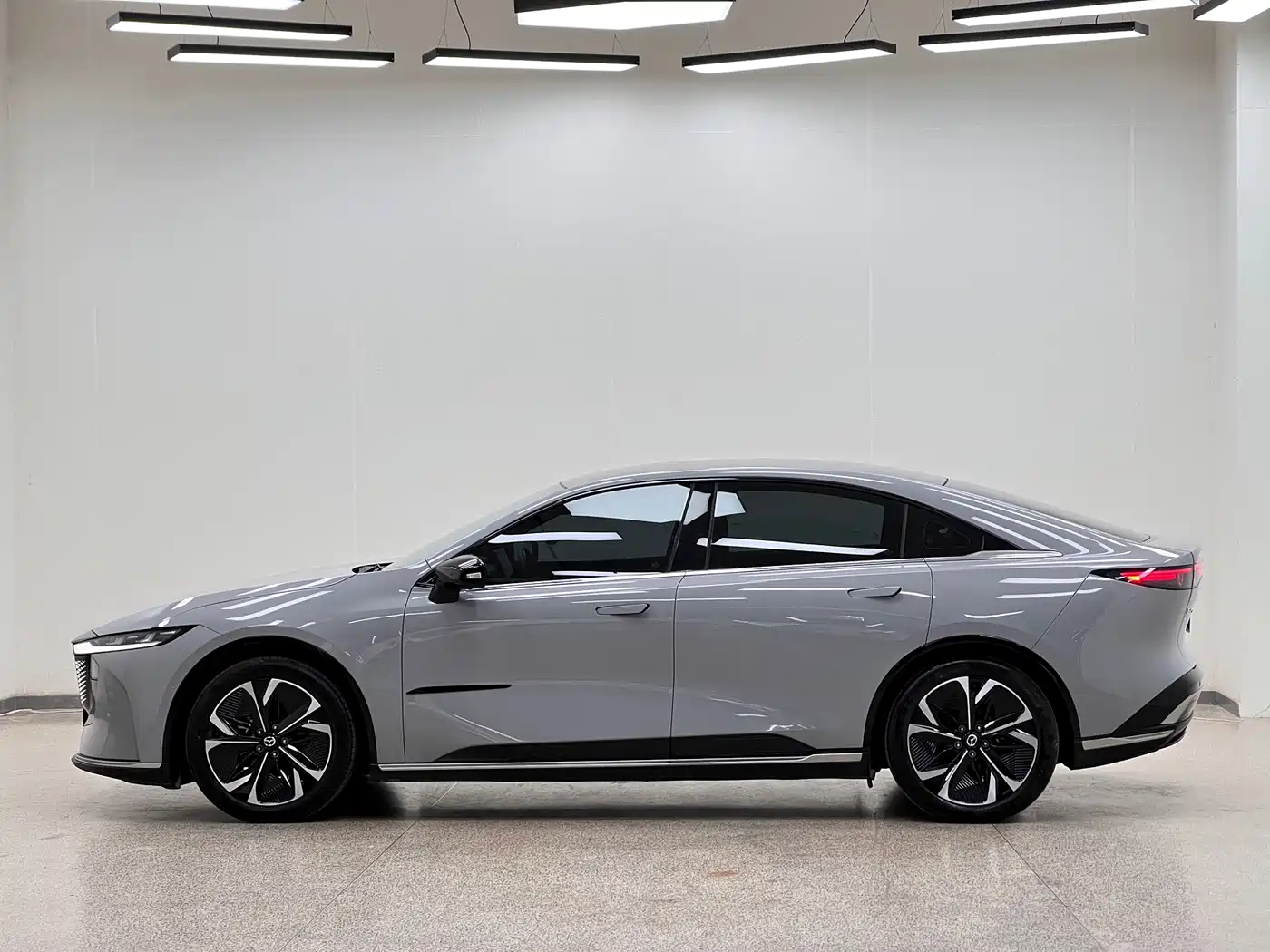 Mazda EZ-6 2024 2024 Pure Electric 600 Intelligent Premium Edition