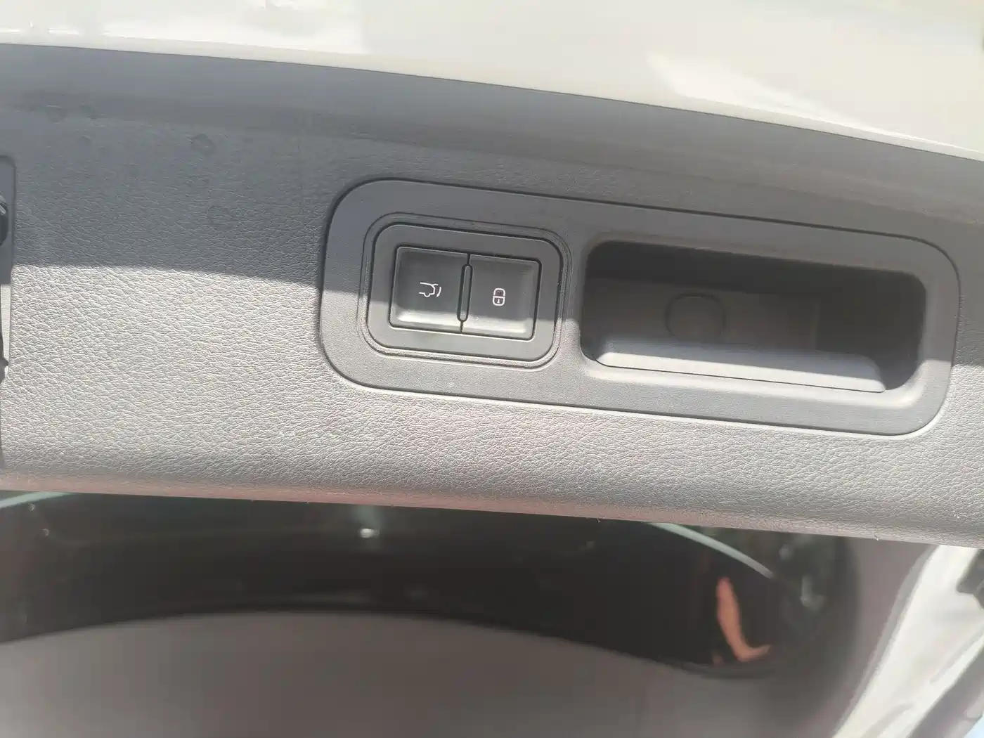 BYD Tang New Energy 2023 Model DM-i Champion Edition 112KM Honor фото 7