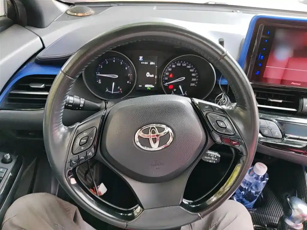 Toyota C-HR 2018 2.0L Luxury Sunroof Edition China VI фото 11