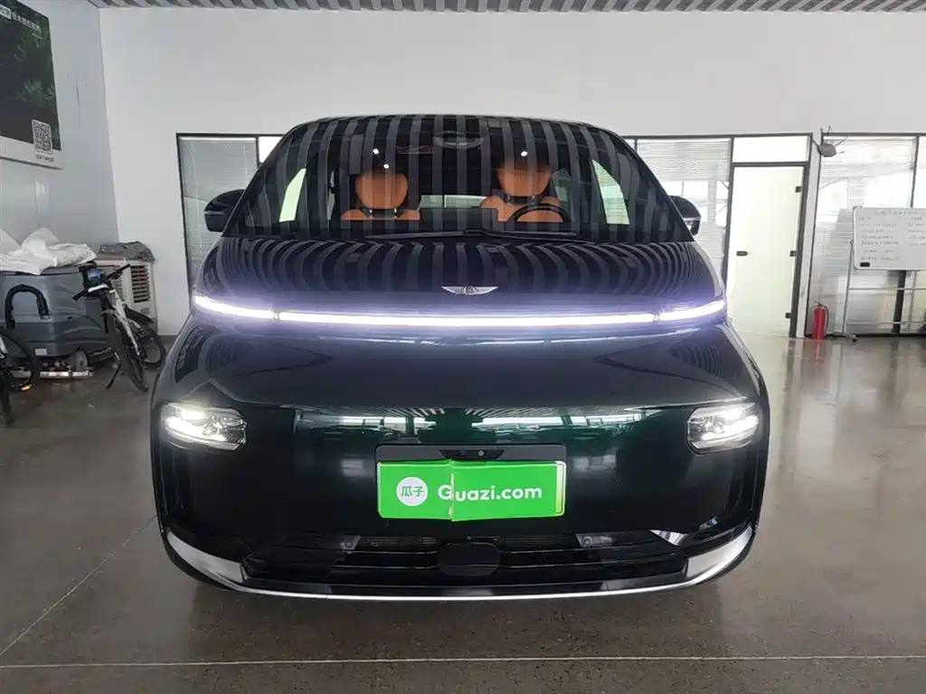 Geely Galaxy Yizhen L380 2025 Model 805km Flagship Edition AWD фото 3