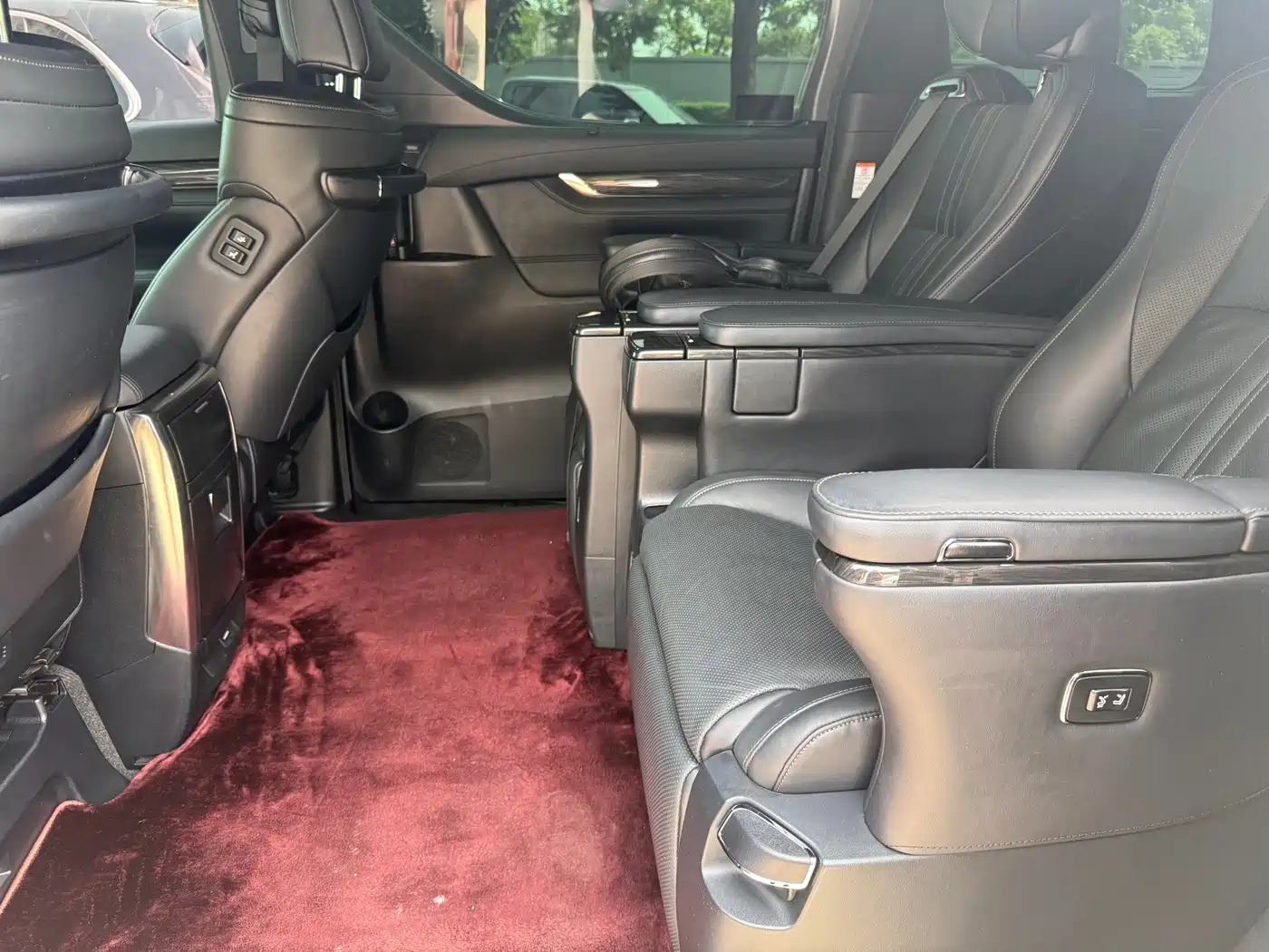 Lexus LM 2020 2020 300h Seven-Seater Elegance Edition