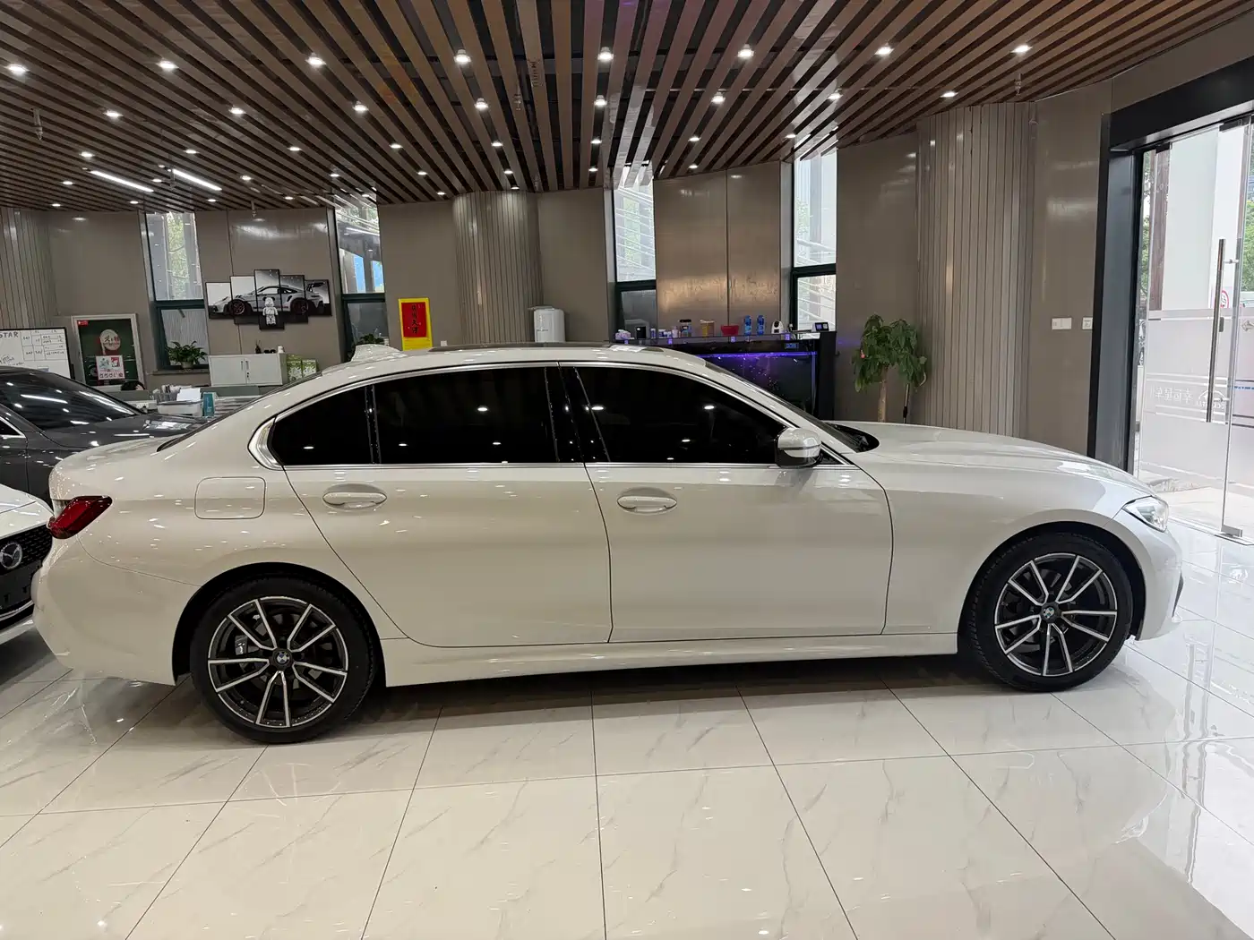 BMW 3 Series 2022 320Li M Sport Package фото 8