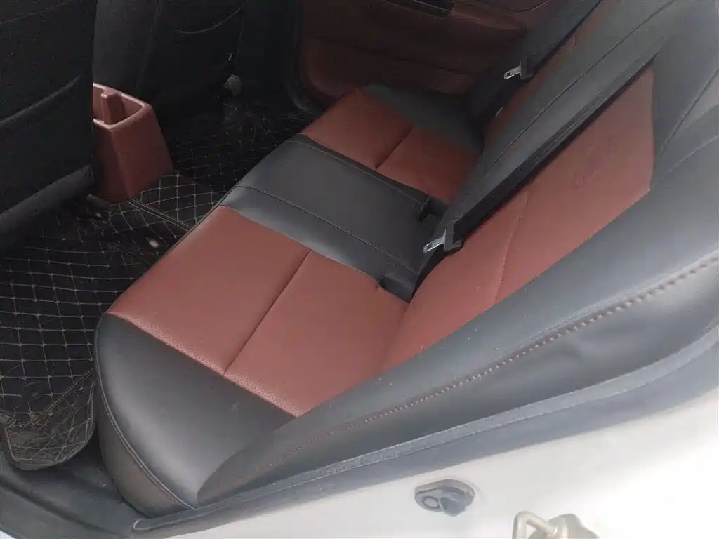 BYD F3 2016 1.5L Manual Comfort фото 17