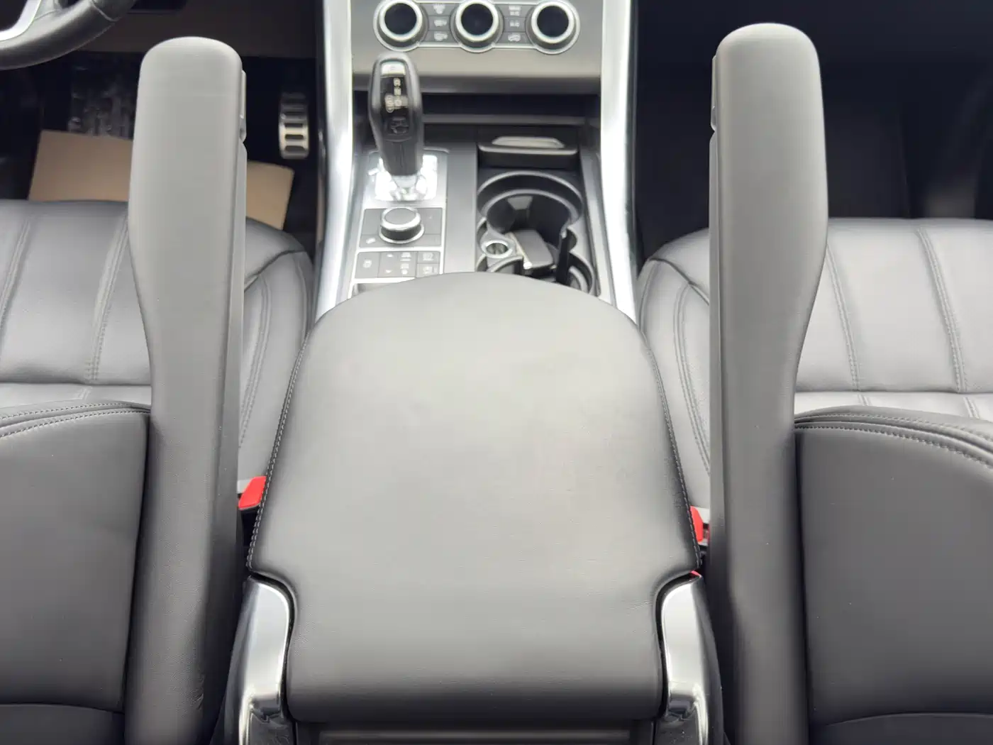 Land Rover Range Rover Sport 2016 Model 3.0 SC V6 HSE DYNAMIC фото 18