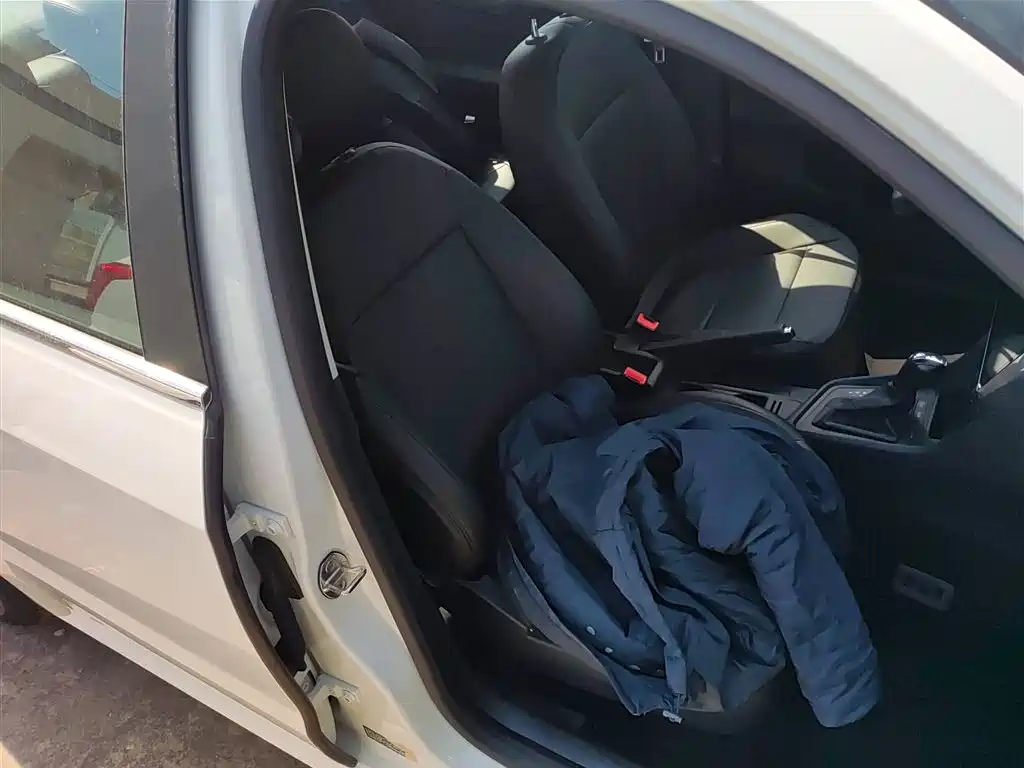 Volkswagen Lavida 2019 Lavida Start 1.5L Auto Trend (China VI) фото 24