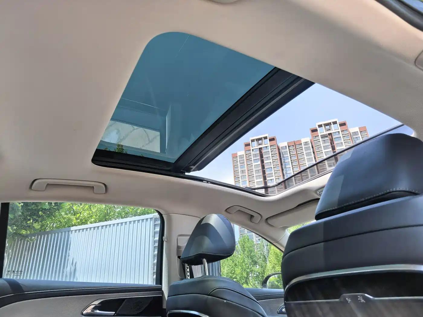 Hongqi H5 2024 1.5T DCT Smart Connect Flag Rhythm Edition фото 28