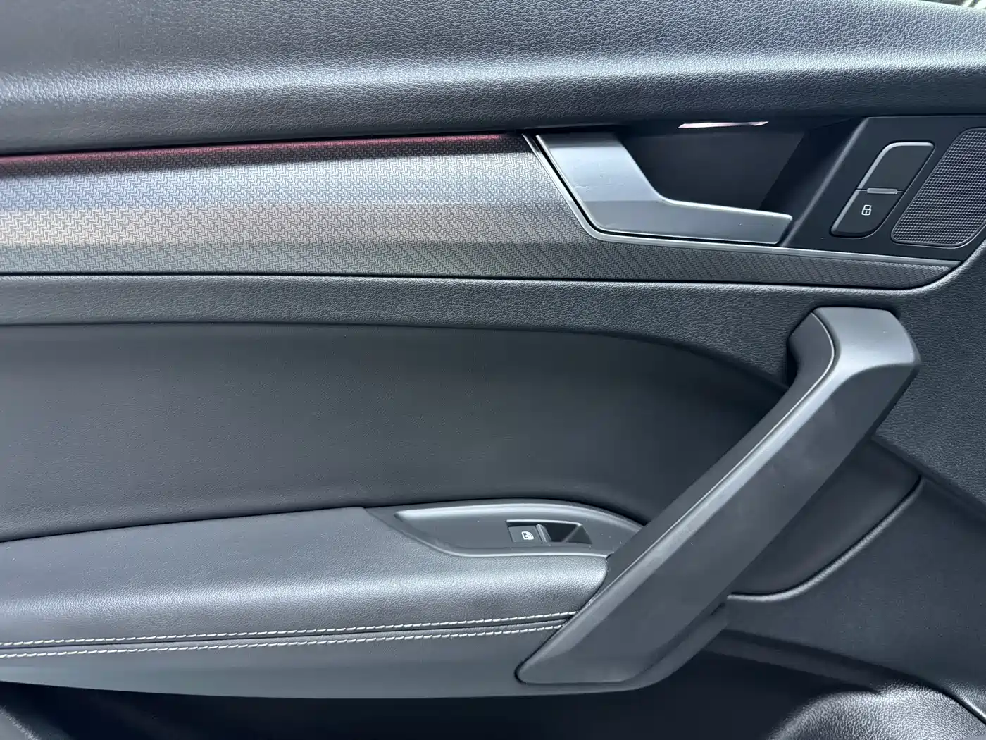 Audi Q5L 2022 40T Luxury Dynamic фото 7