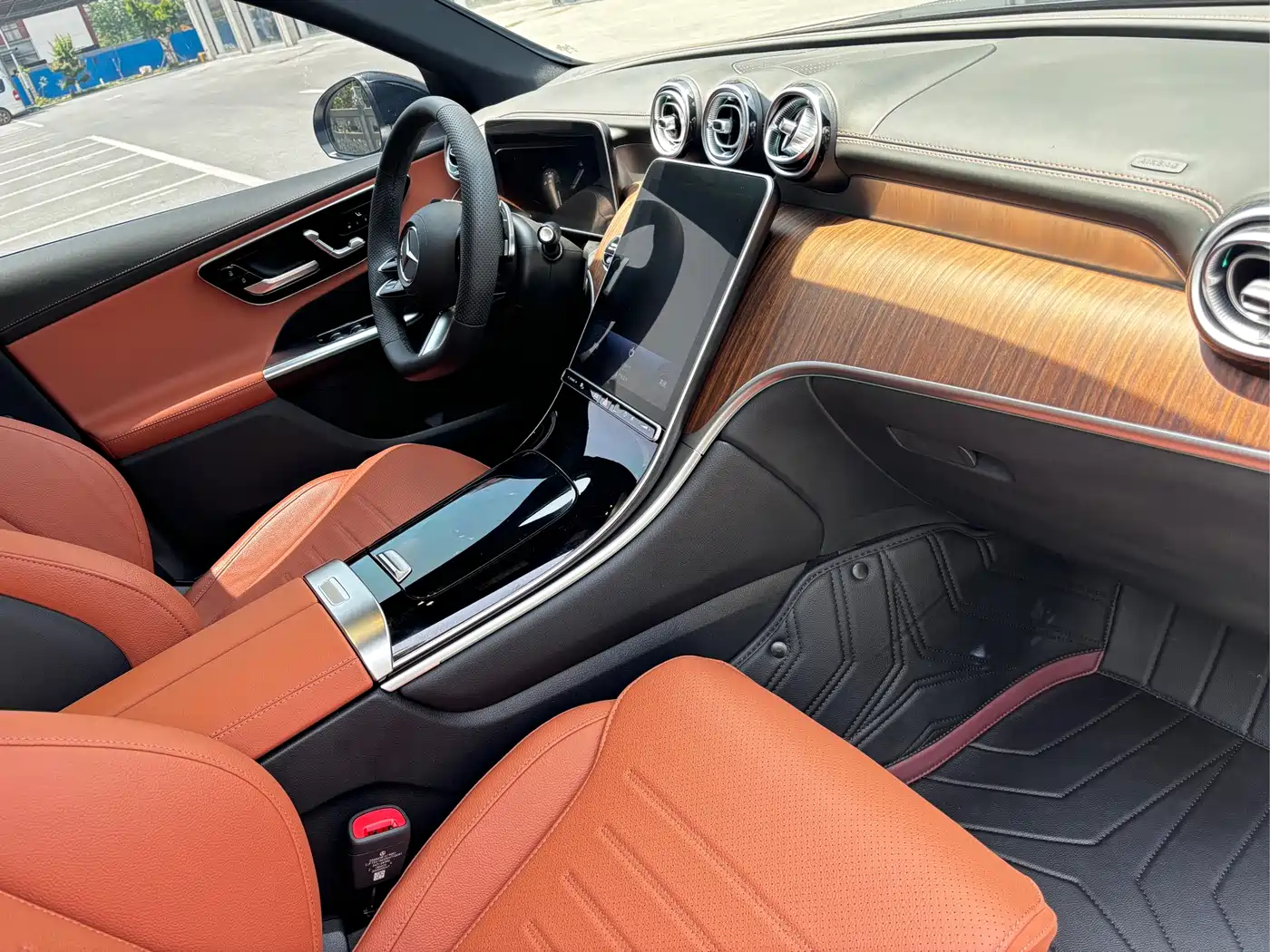 Mercedes-Benz GLC 2024 Facelift GLC 300 L 4MATIC Sport 5-seater фото 10