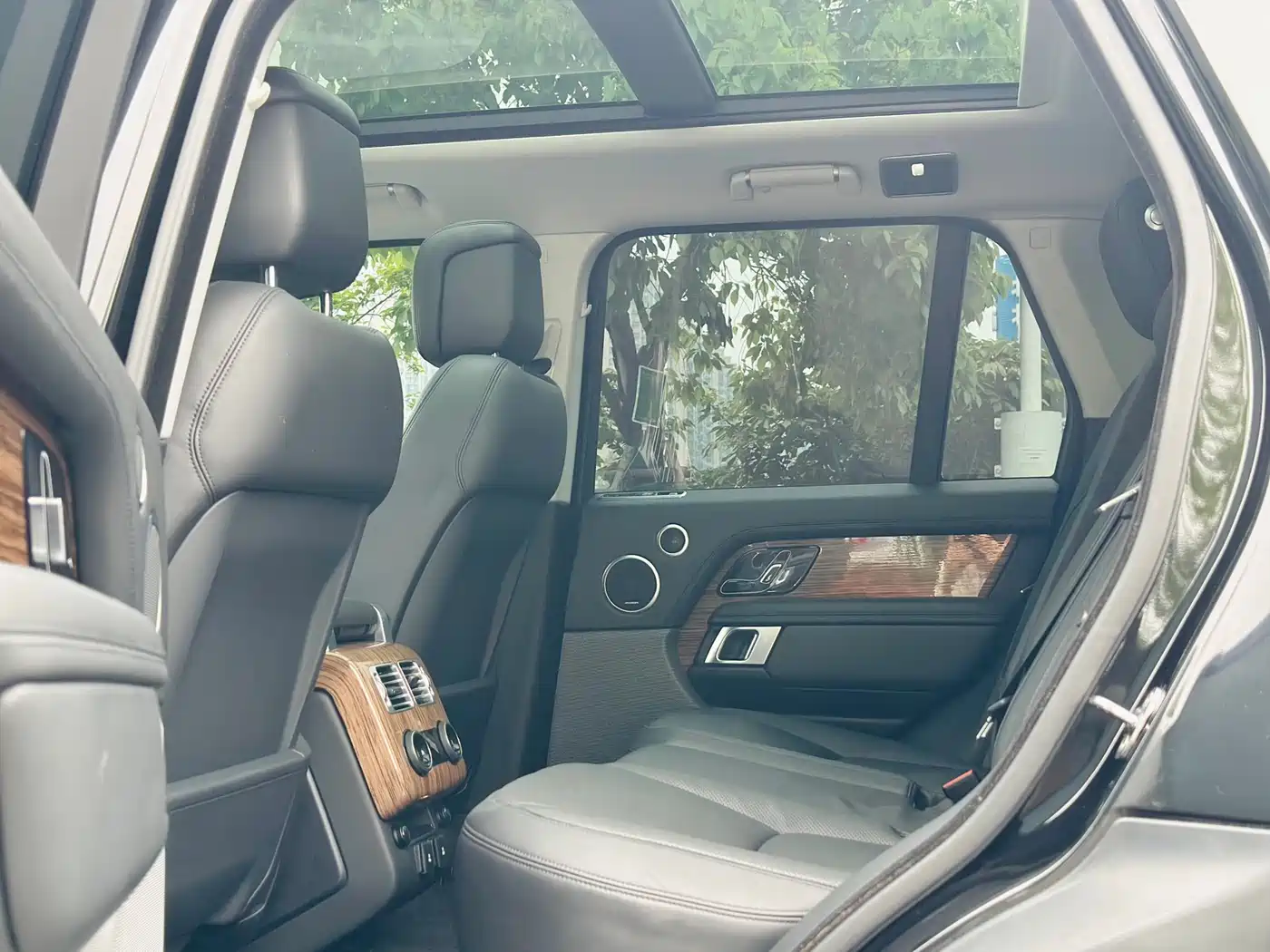 Land Rover Range Rover 2019 3.0 SCV6 Heritage Edition фото 9