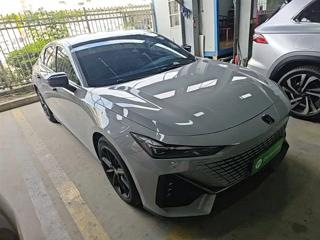 CHANGAN UNI-V
