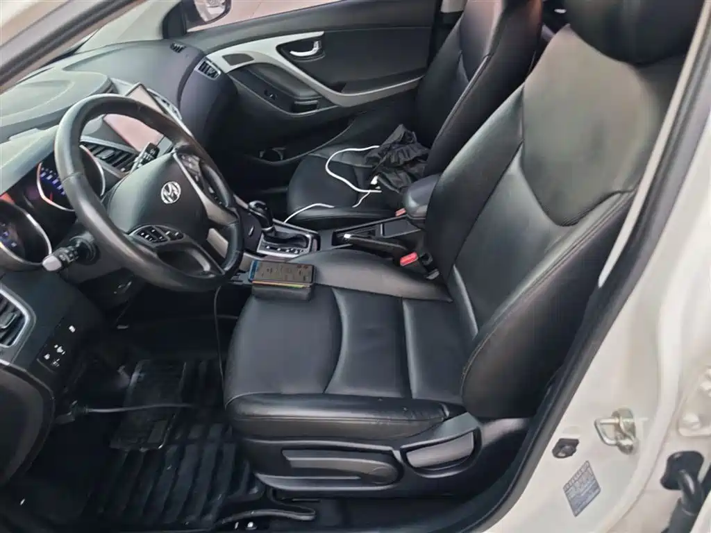Hyundai Langdong 2015 1.6L Auto Exclusive фото 15