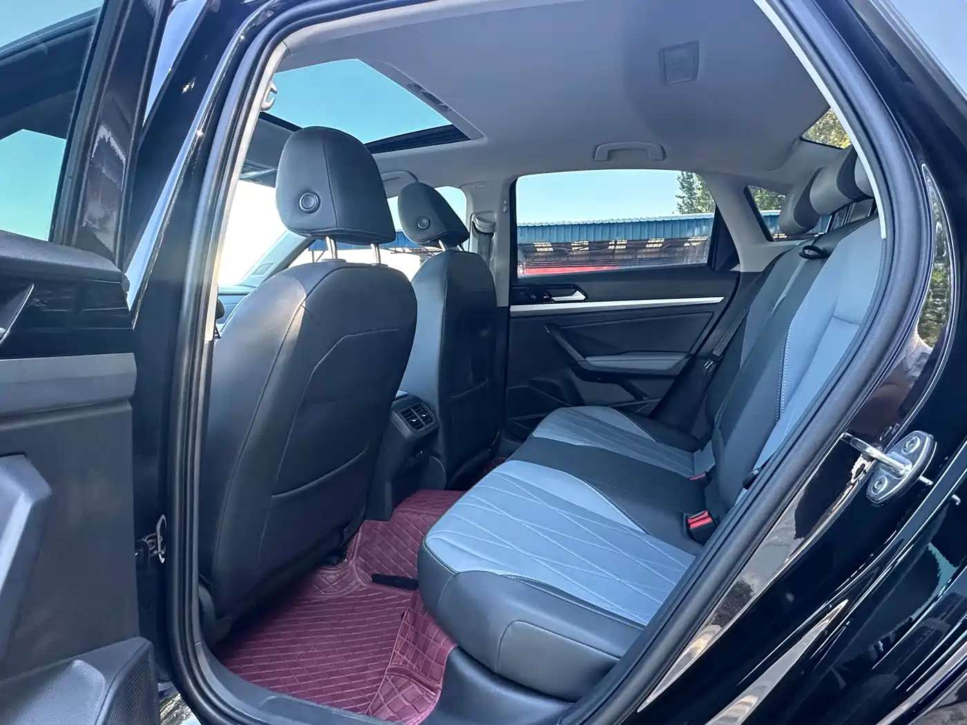 Volkswagen Lavida 2023 Facelift 1.5L Auto Starlight 5 Million Edition фото 15